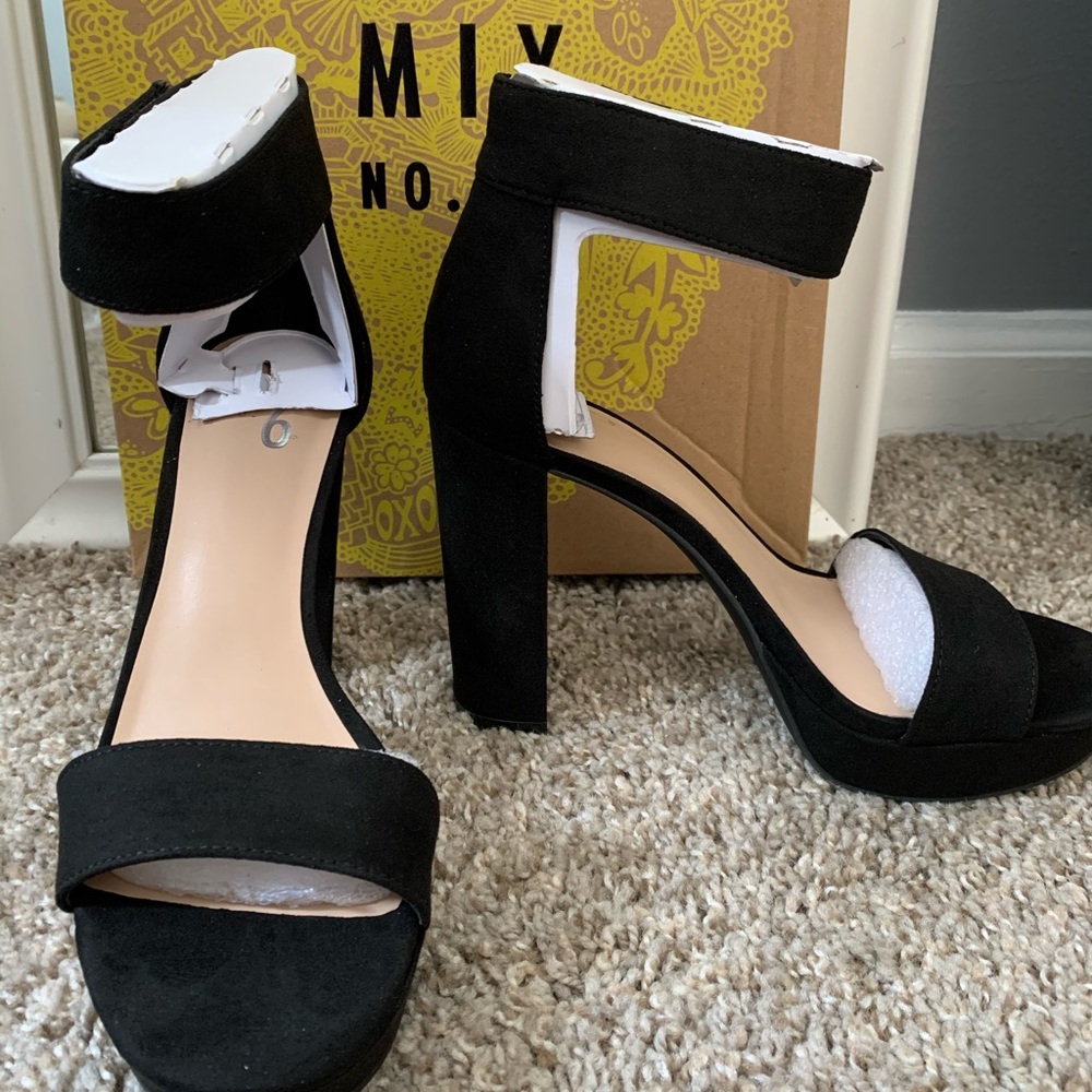 New black heels